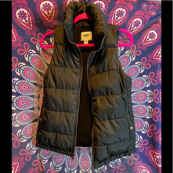 Black Vest with warm fuzzy inside! - Picture 1 of 4